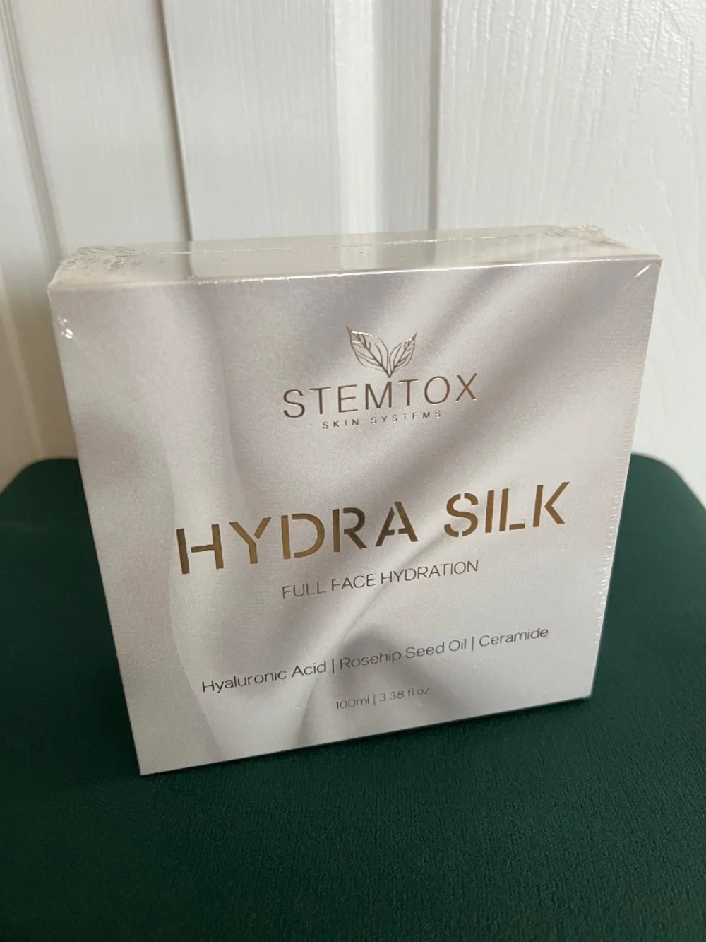 Spacetouch Reviver Set - Luxe Skincare Device (new in box, unopened)